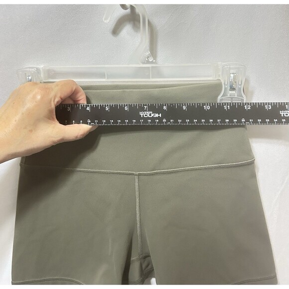 Lululemon Womens Size 6 Align High-Rise Green Short 4, Year 2024 - Picture 5 of 13